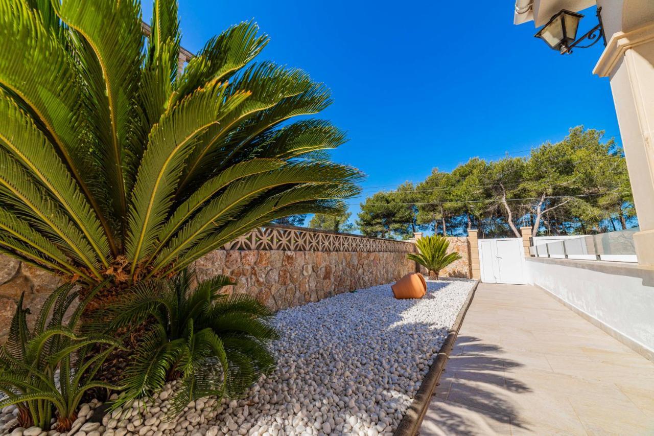 Benestar Pool And Beach In Platja De Muro Villa Bagian luar foto